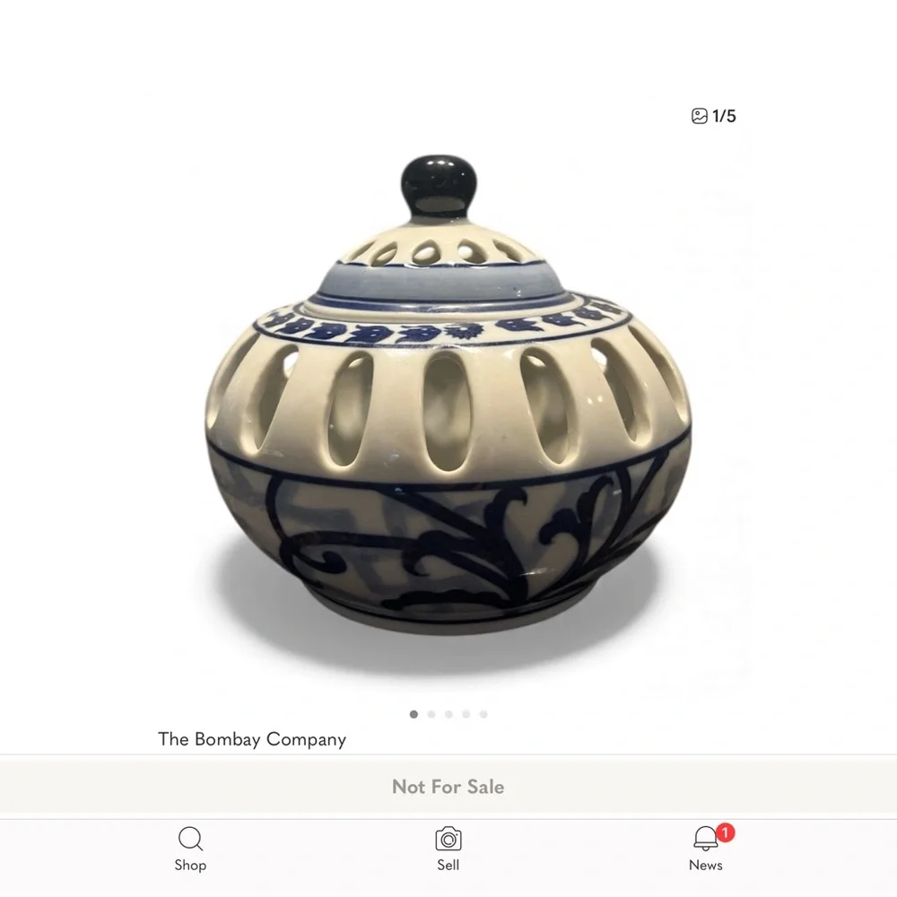 The Bombay Company Blue & White Porcelain Potpourri Incense Jars Set of 2
